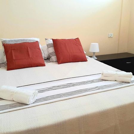 Perfectly Located Apartment With Pool 플라야데라스아메리카스 외부 사진
